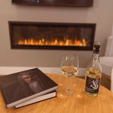 Elora'S Irvine River Suite Kültér fotó